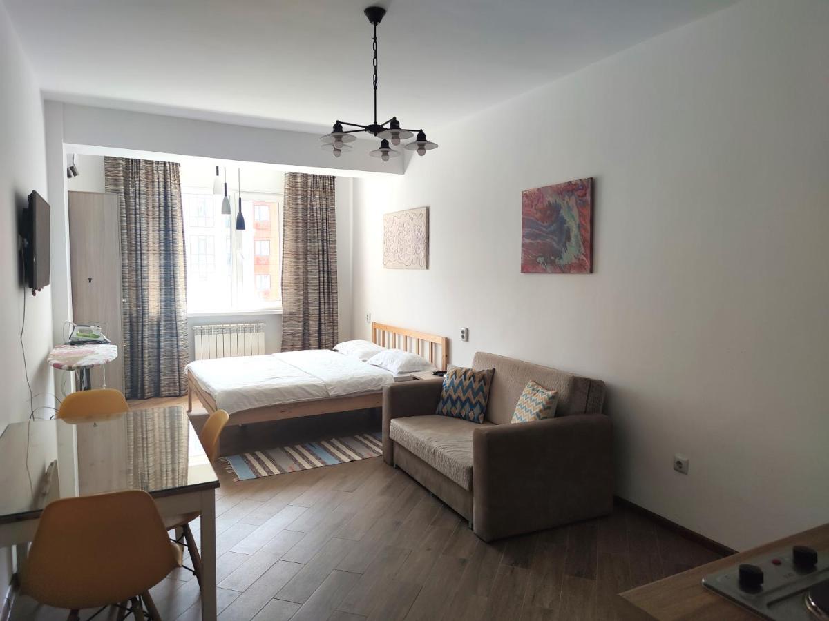Loftik Apartments Shevchenko Street Алма Ата Екстериор снимка